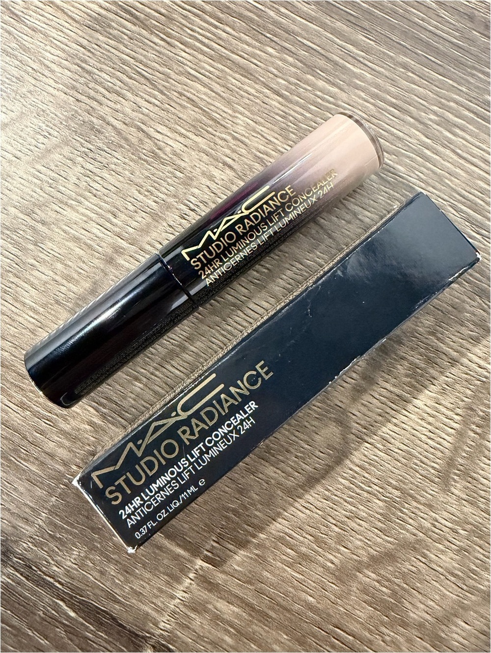 Mac Studio Radiance 24hr Luminous Lift Concealer NW10 NEW